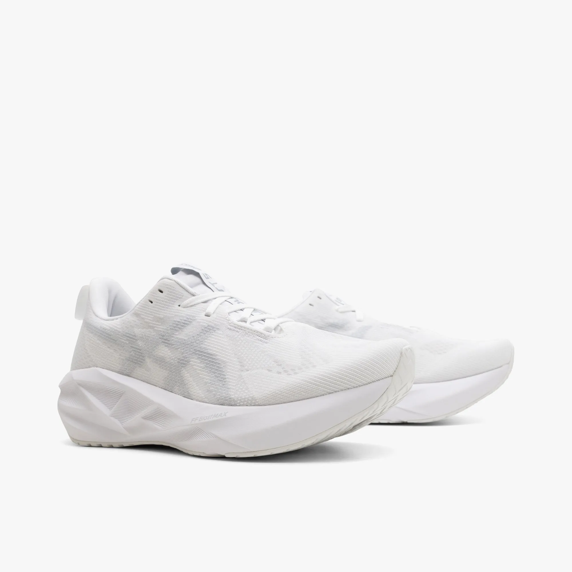 ASICS Novablast 5 White / Piedmont Grey