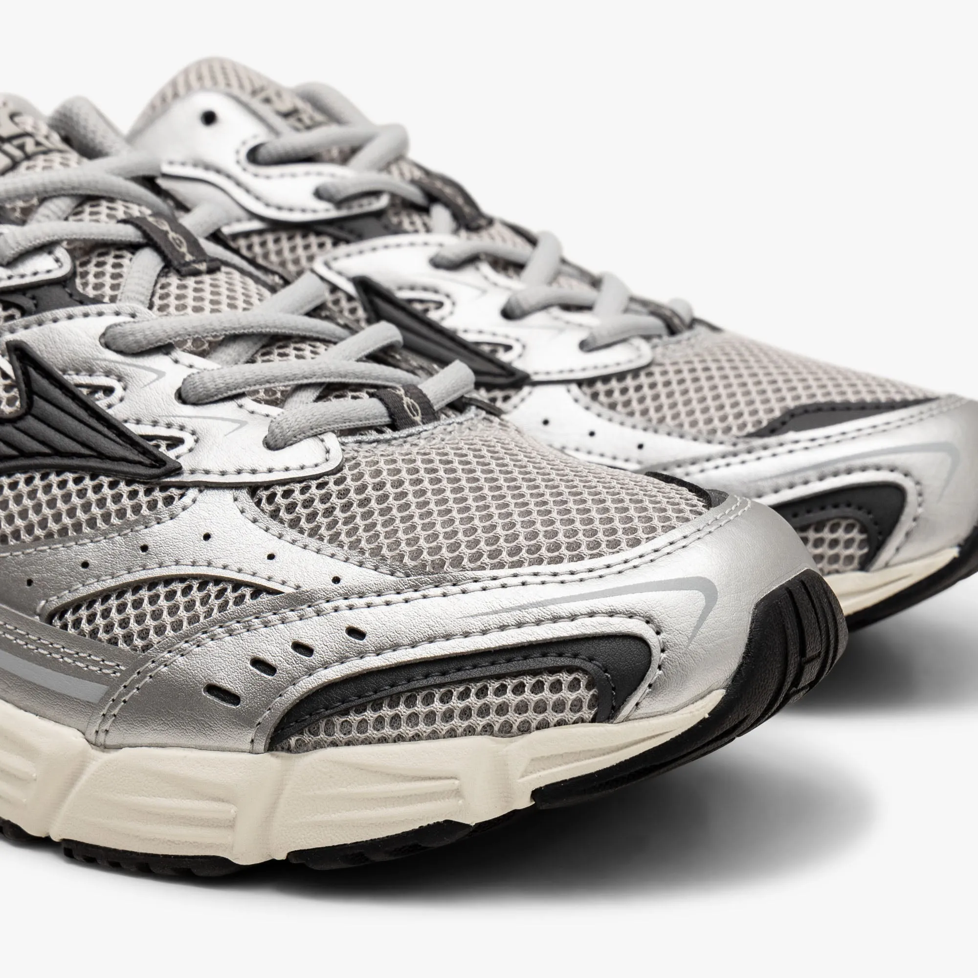 Mizuno MXR Snow White / Harbor Mist