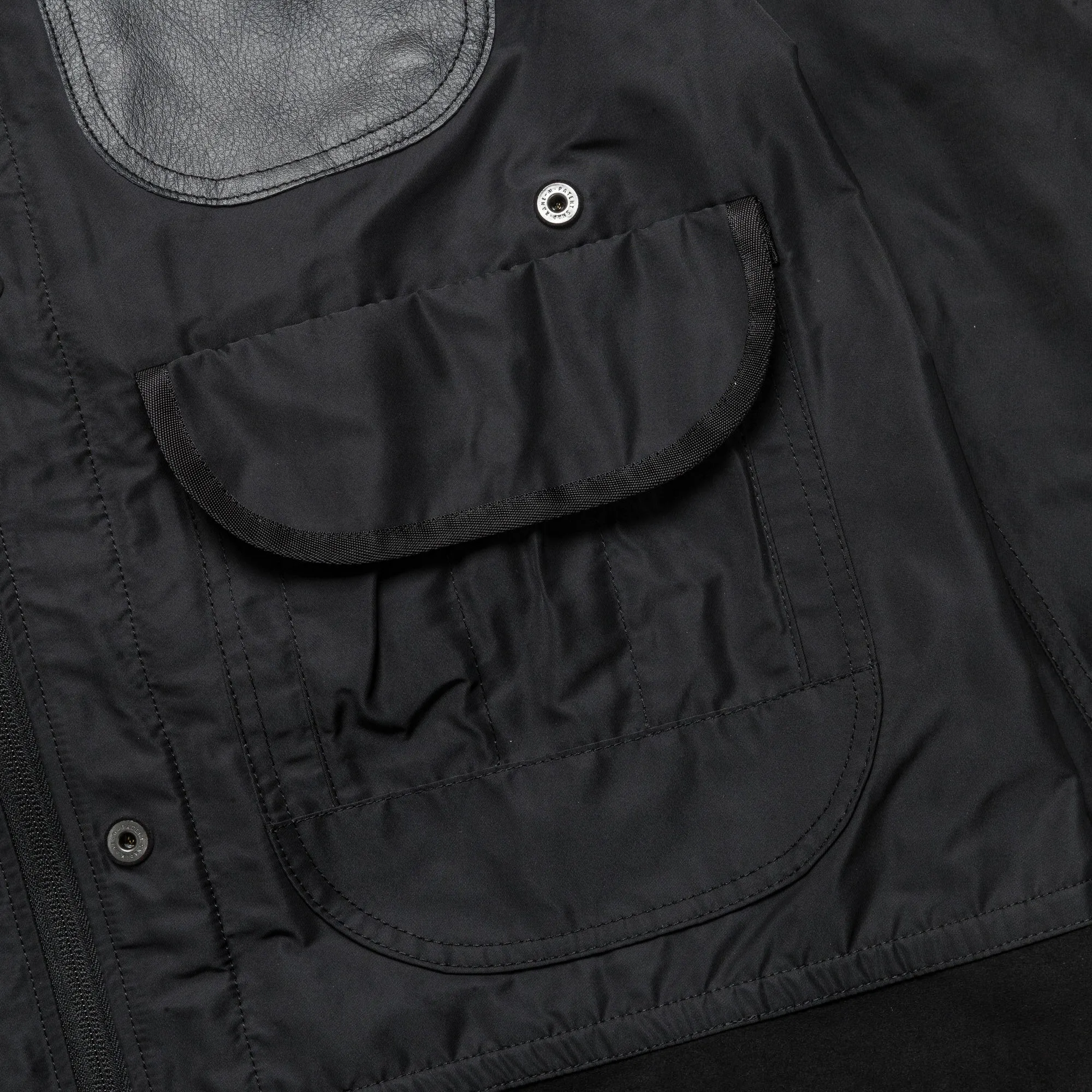 Polyester Twill Laminated Jacket x OAKLEY - Black/Black