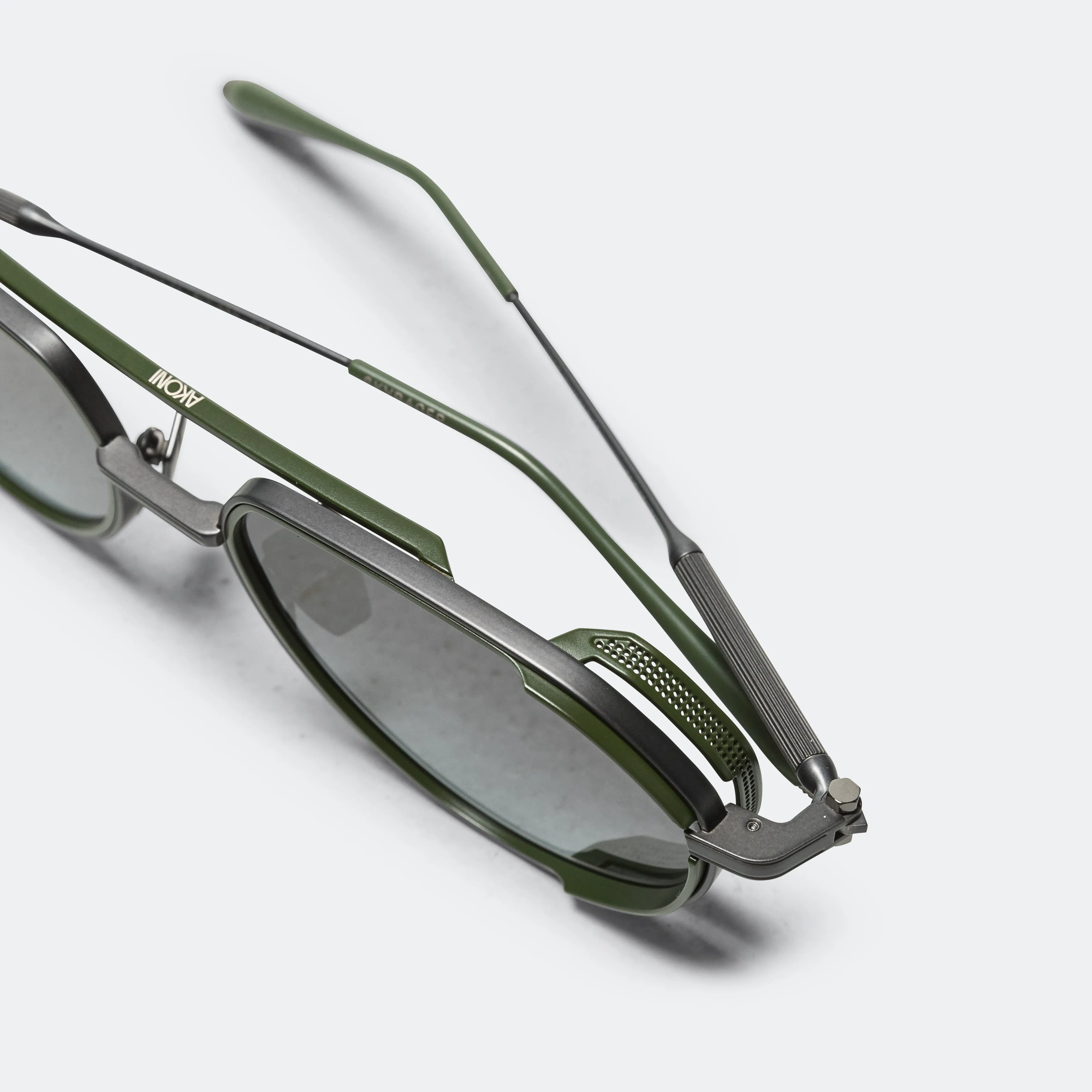 Skyracer - Black Iron/Matte Green w/ Dark Grey to Light Grey